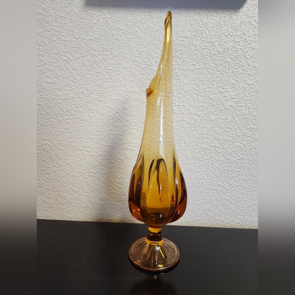 Vintage Viking Swung Glass Amber Pedestal Vase - Picture 4 of 9